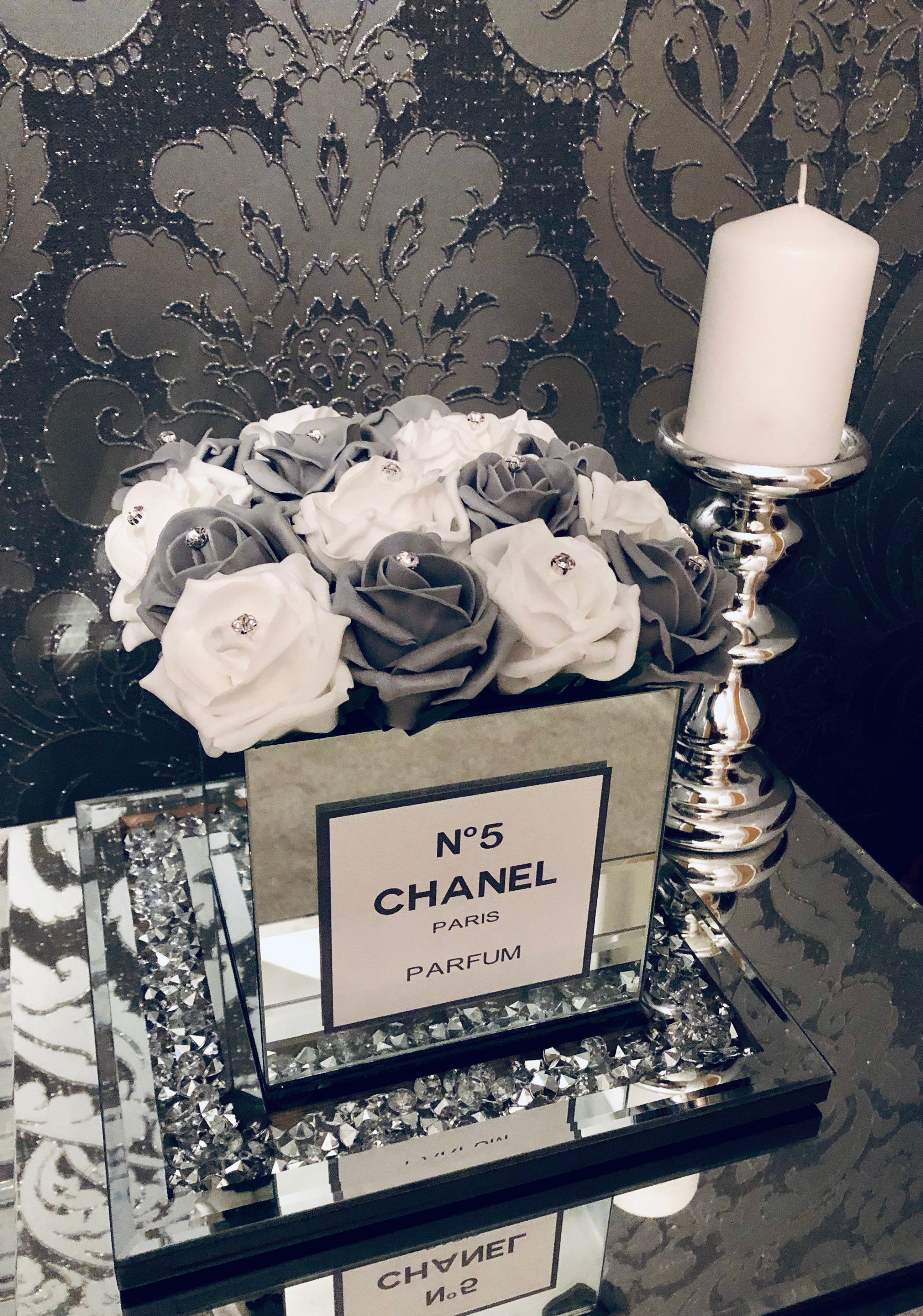 14cm Mirror Cube Perfume Display with Diamanté Roses